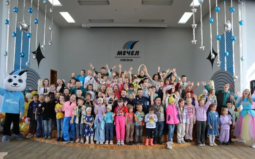 Завод «Ижсталь» провел «детский день»