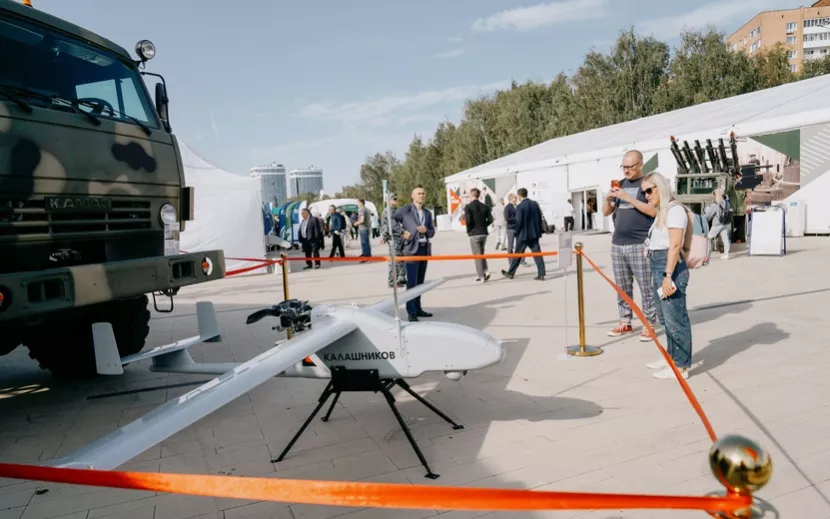 Выставка военной техники на Центральной площади Ижевска. Фото: Маша Бакланова