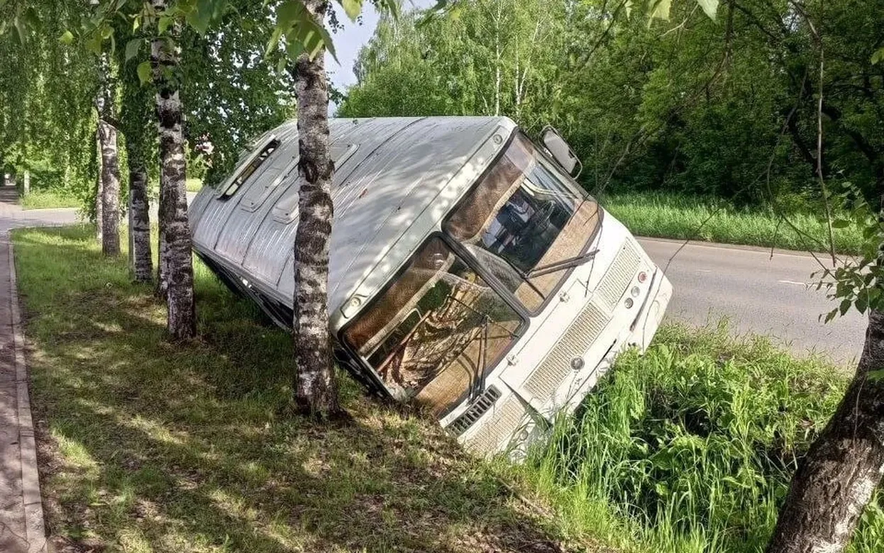 Пострадавшей при опрокидывании автобуса в Глазове выплатят 100 тысяч рублей
