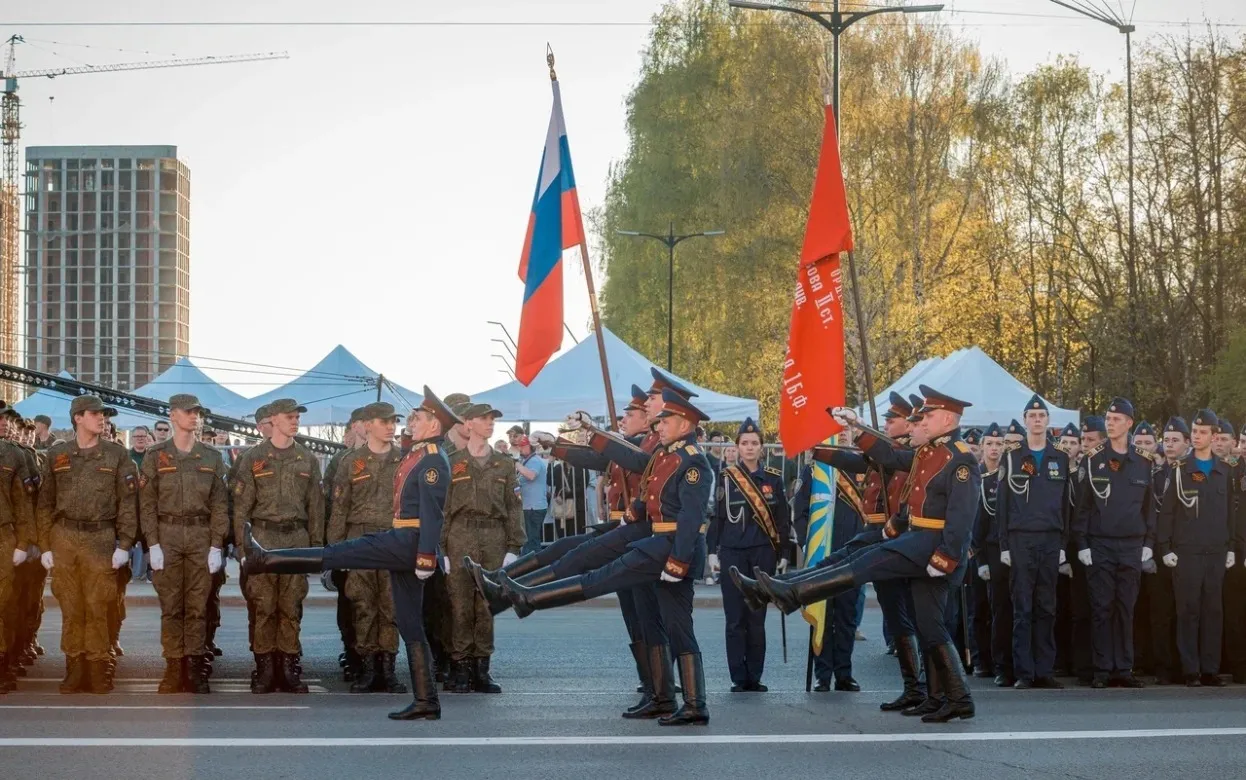 Камерный праздник для главных героев: власти Удмуртии прокомментировали решение провести Парад Победы 7 мая 