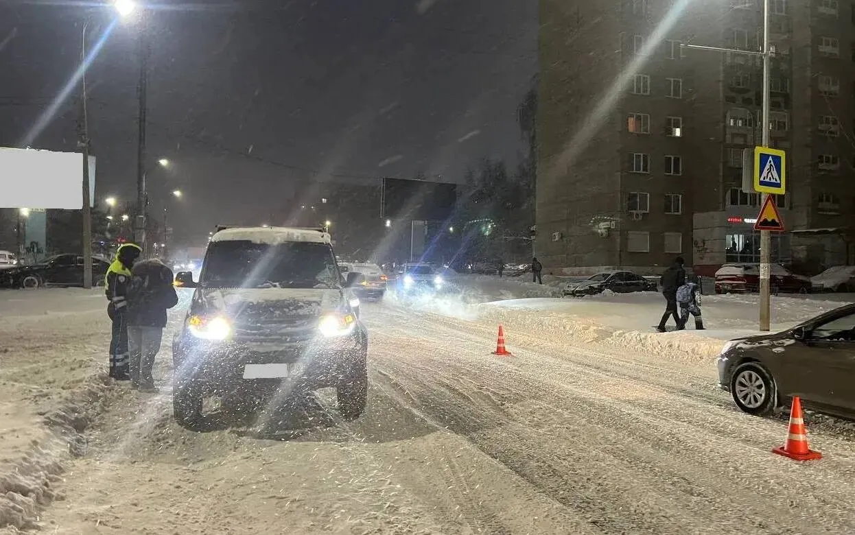 Автомобиль сбил школьника на «зебре» в Ижевске