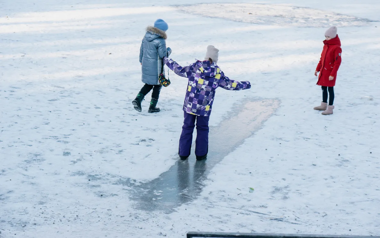 Опрос IZHLIFE: 40% ижевчан успели обновить зимний гардероб своих детей