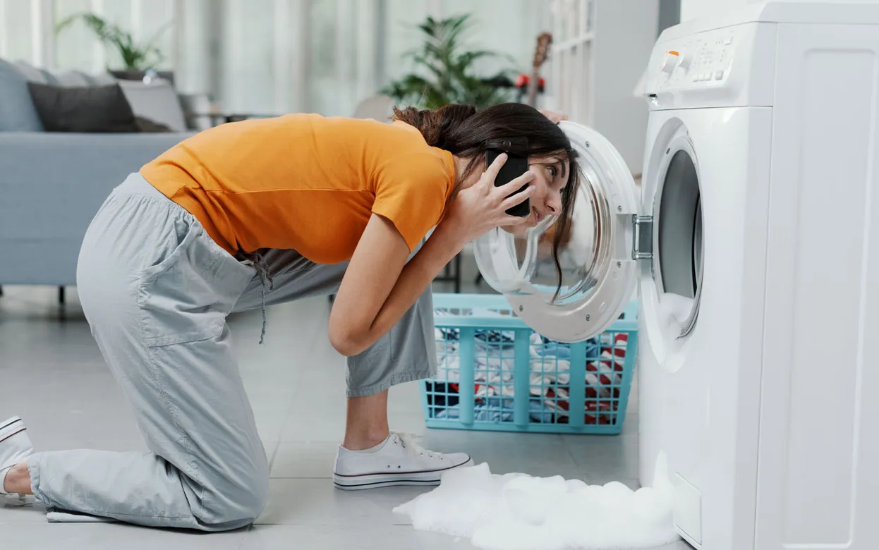 Почему стиралка и холодильник ломаются раньше времени: ошибки, которые делают почти все