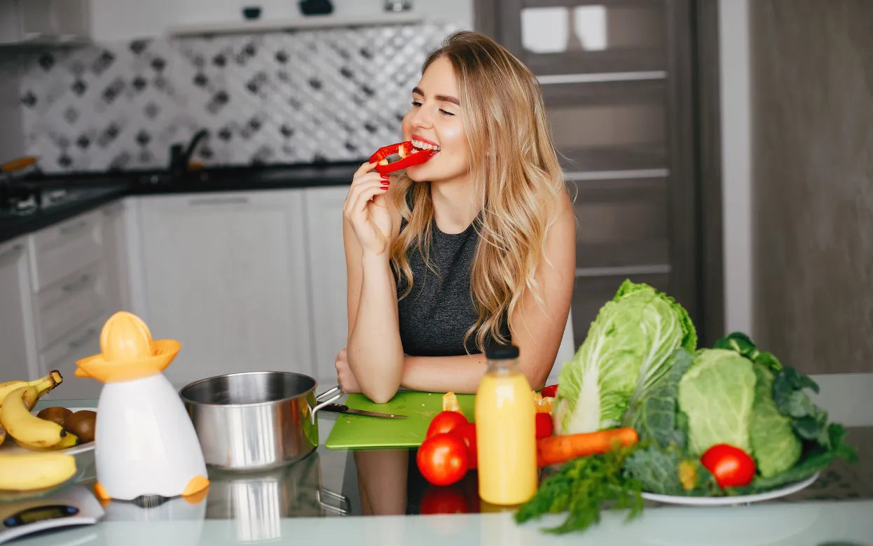 От капусты для груди до авокадо для яичников: какие овощи особенно нужны женщинам 35+