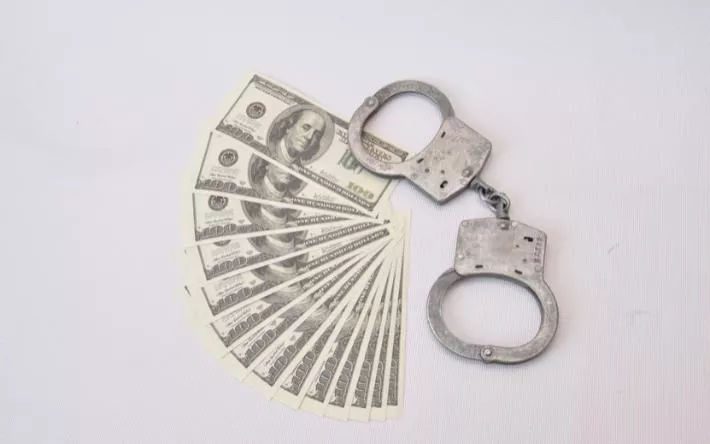 Директора фирмы осудили в Ижевске за мошенничество с валютными переводами за границу