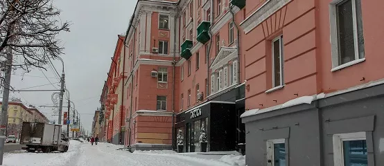 «Изнанка» Пушкинской в Ижевске: как выглядит центральная улица со стороны дворов?