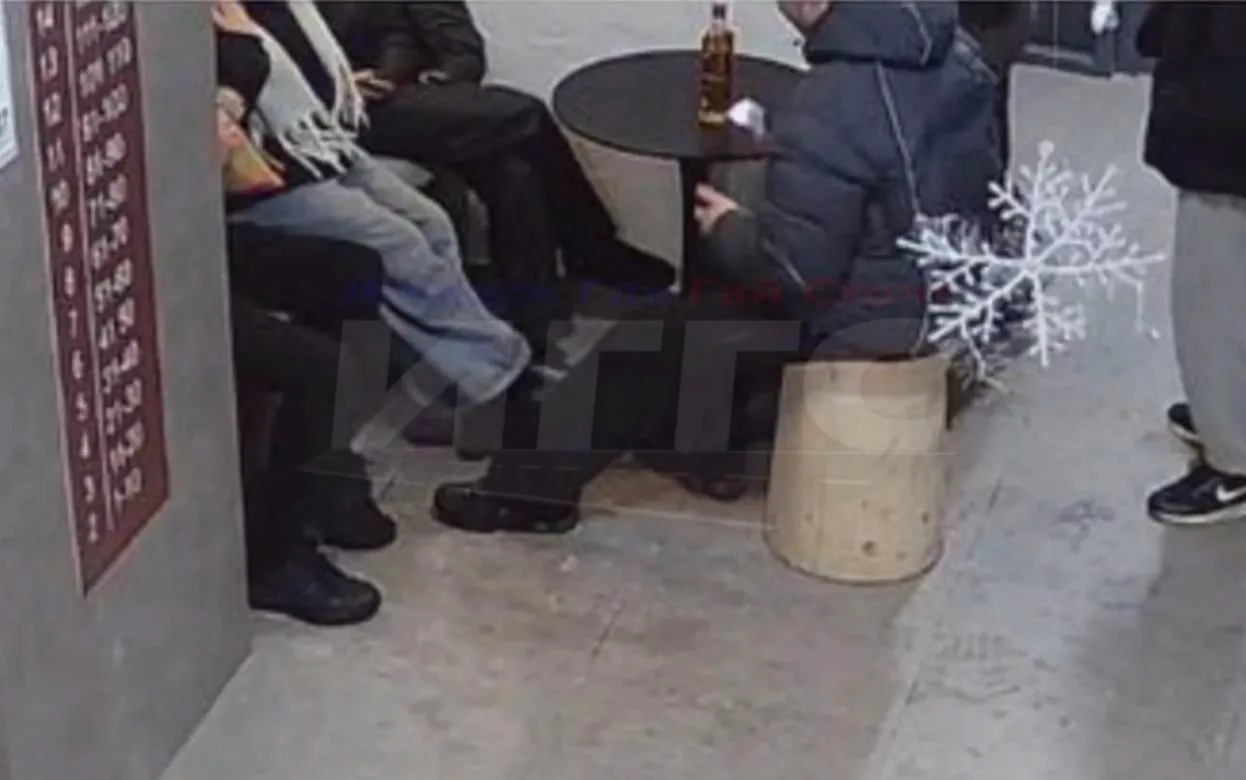 Полиция провела беседу с подростками, устроившими пьяный дебош в доме на Цветочной в Ижевске