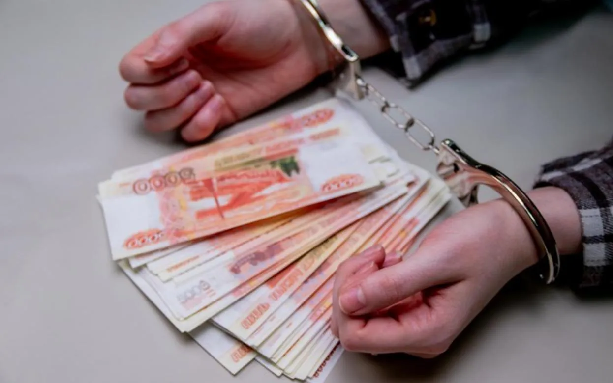 Фельдшера из Удмуртии осудили за подлог и взятки