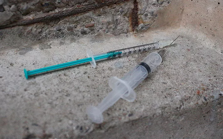 Житель Ижевска склонил двух девочек к употреблению наркотиков