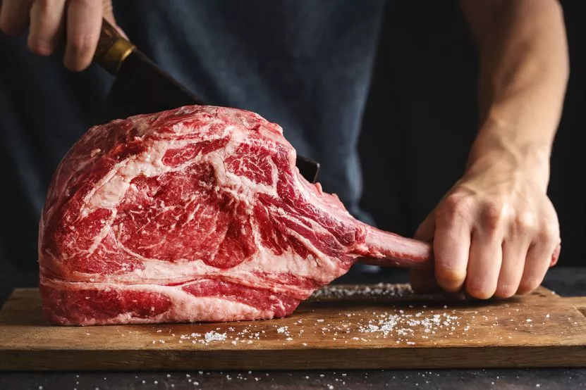 10 ошибок в приготовлении мяса, которые превращают ваш ужин в биологическую угрозу