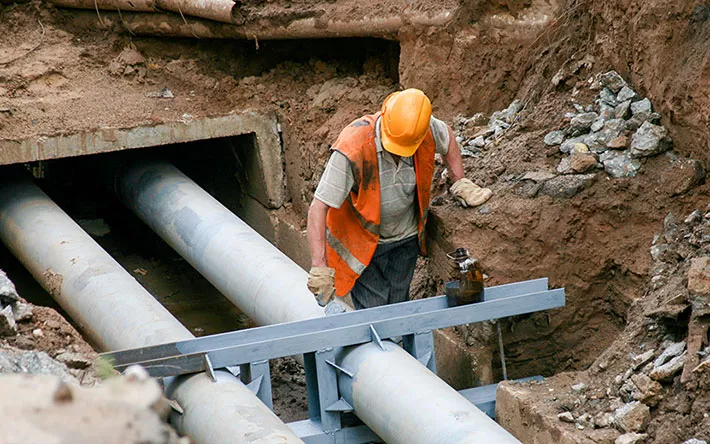 Из-за порыва без воды остались дома в Металлурге в Ижевске