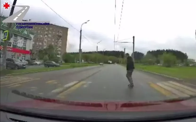 Водитель Kia сбил мужчину на пешеходном переходе в Ижевске