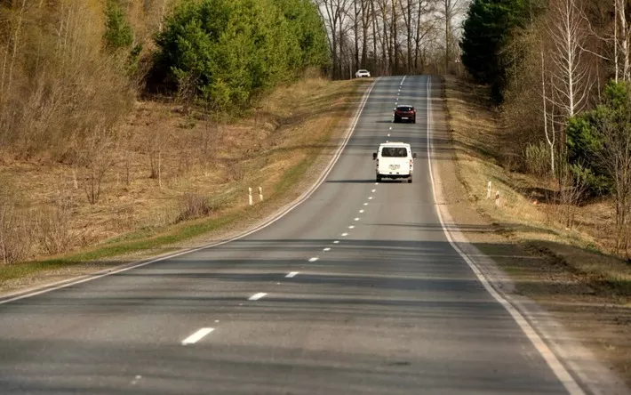 В Удмуртии начали наносить разметку на республиканские трассы
