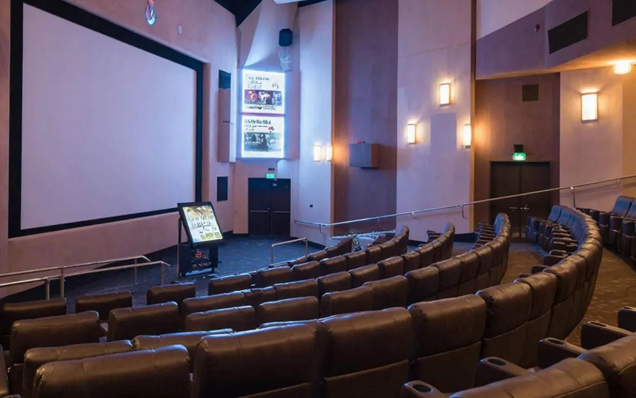 Апрель взрывает кинотеатры: 9 кинопремьер, которые нельзя пропустить