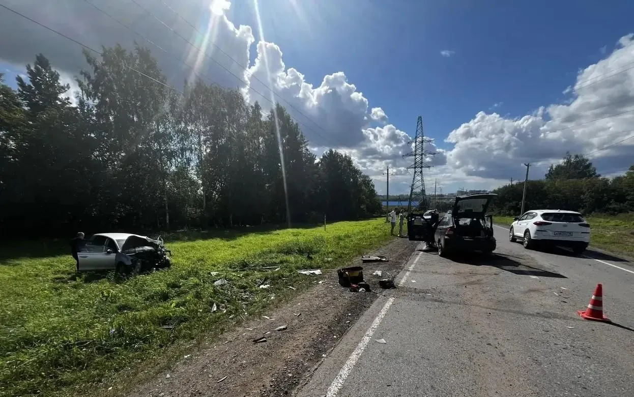 Водитель «Приоры» погиб из-за неудачного обгона под Ижевском