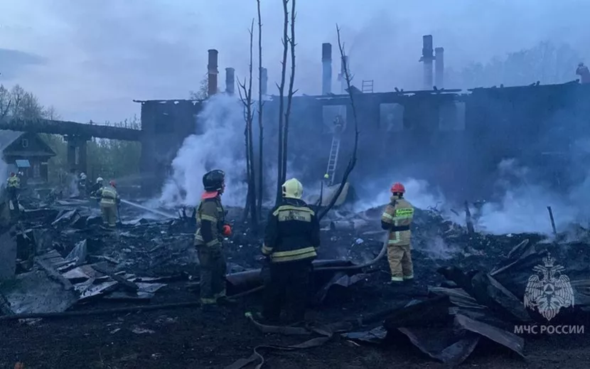 Пожар на ул. Куйбышева в Сарапуле, фото: пресс-служба ГУ МЧС по Удмуртии