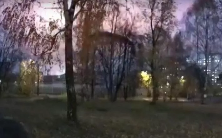 Момент ярких вспышек в Ижевске попал на видео
