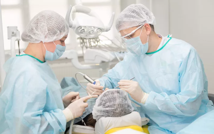 5 главных «почему» об имплантации зубов