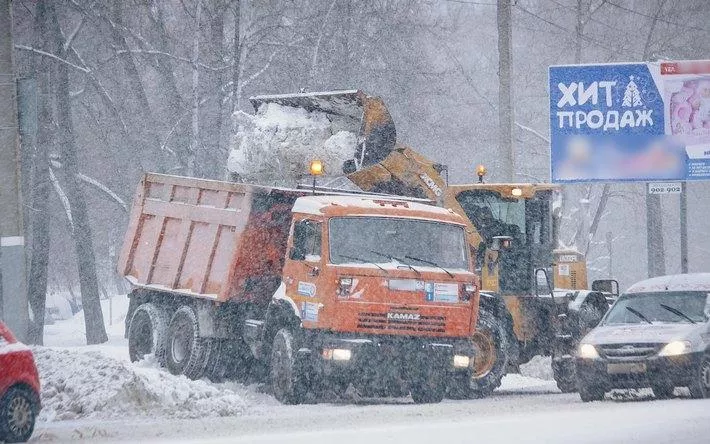 В ночь на пятницу снег вывезут с двух улиц Ижевска