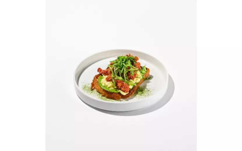 Бриошь с курицей айоли Фото: Frensis cafe