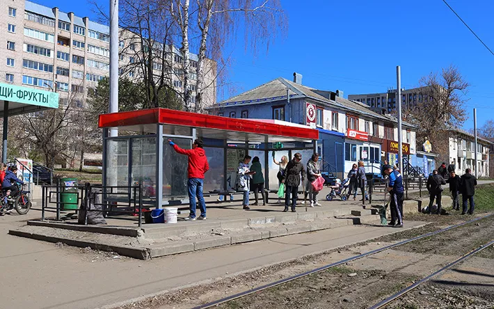 Субботник радио «Адам»: команда станции и ее слушатели навели чистоту на бывшей остановке «Ул. Авангардная»