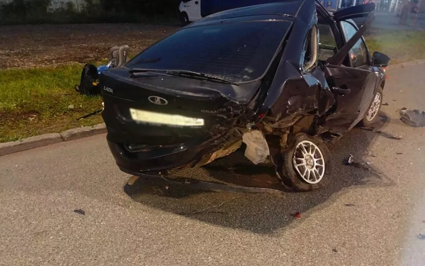 Hyundai Solaris и Lada Granta под управлением пьяных водителей столкнулись в Ижевске