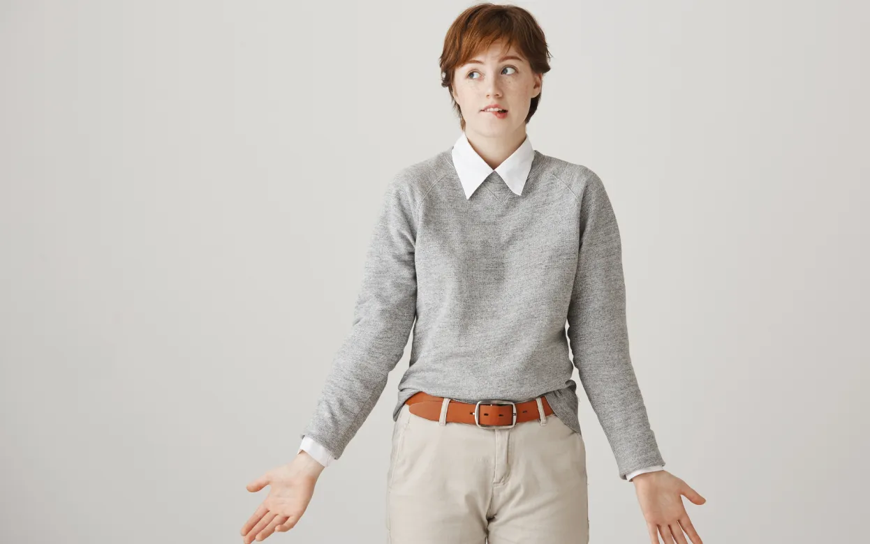 От «шнурков в стакане» до «нормисов»: кто такие «нормальные люди» и почему зумеры их презирают