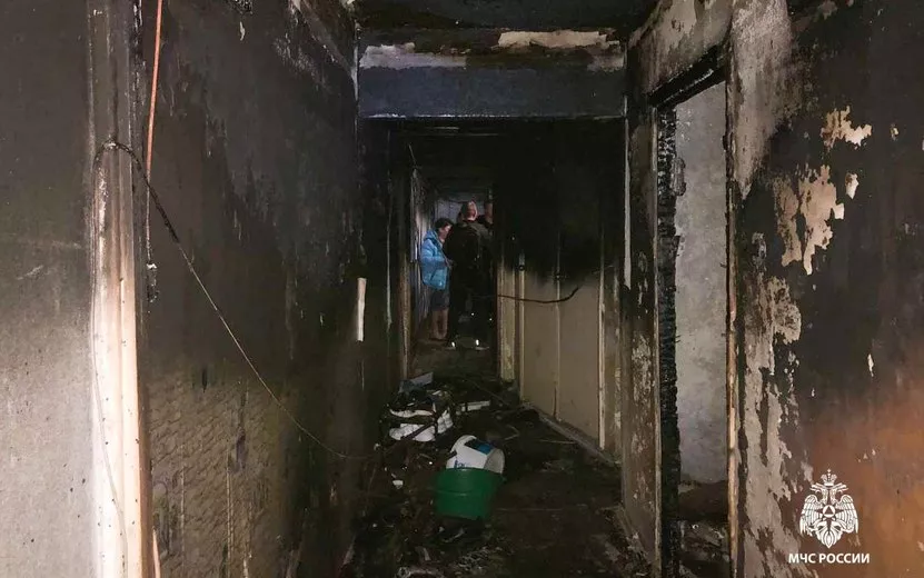 25 человек эвакуировали при пожаре на ул. Драгунова в Ижевске