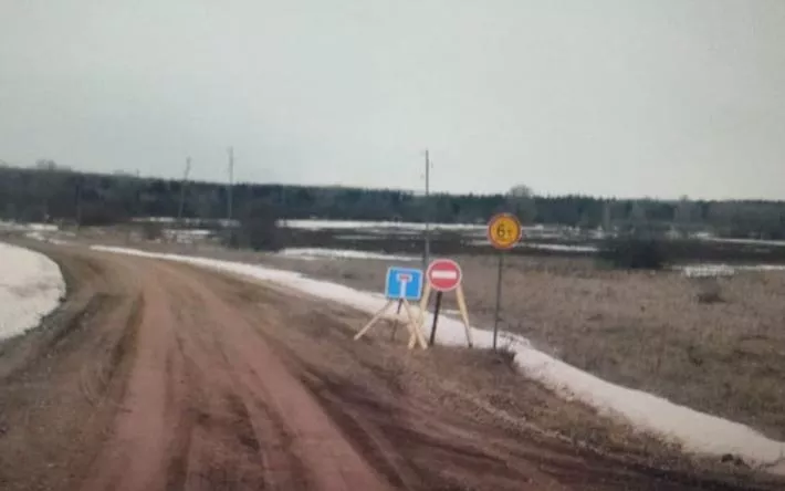 Дорогу перекрыли в Удмуртии из-за разлива реки