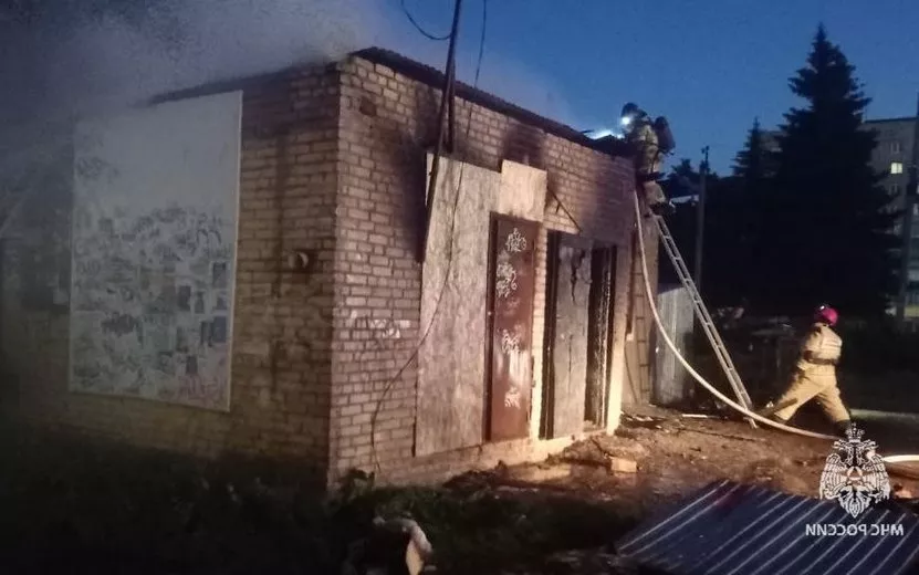 При пожаре в Сарапуле погибли два человека