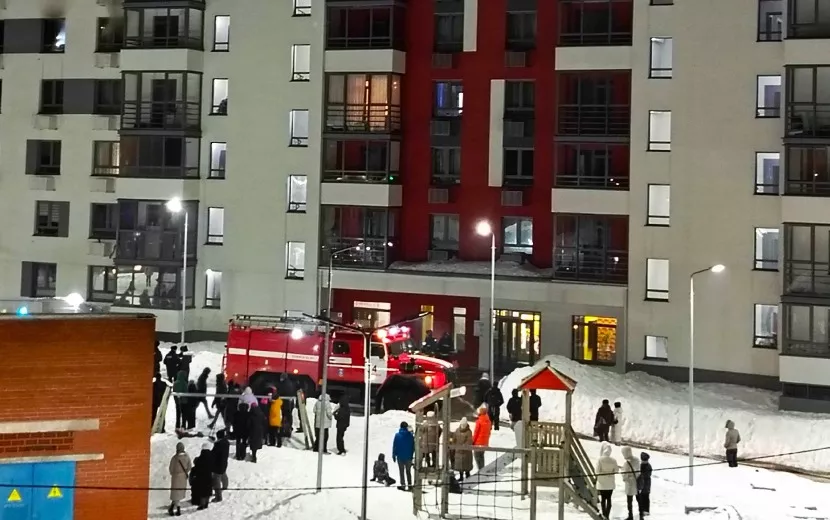 Квартира загорелась на проспекте Калашникова в Ижевске
