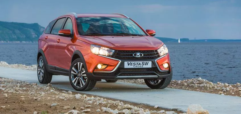 В октябре-ноябре 2017 года начнут продавать ижевскую Lada Vesta SW Cross