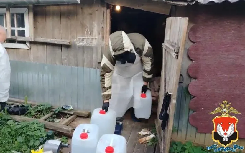 Пара из Ижевска производила наркотики в бане