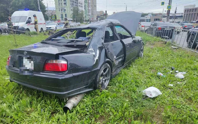 Два человека пострадали в ДТП на улице Молодежной в Ижевске