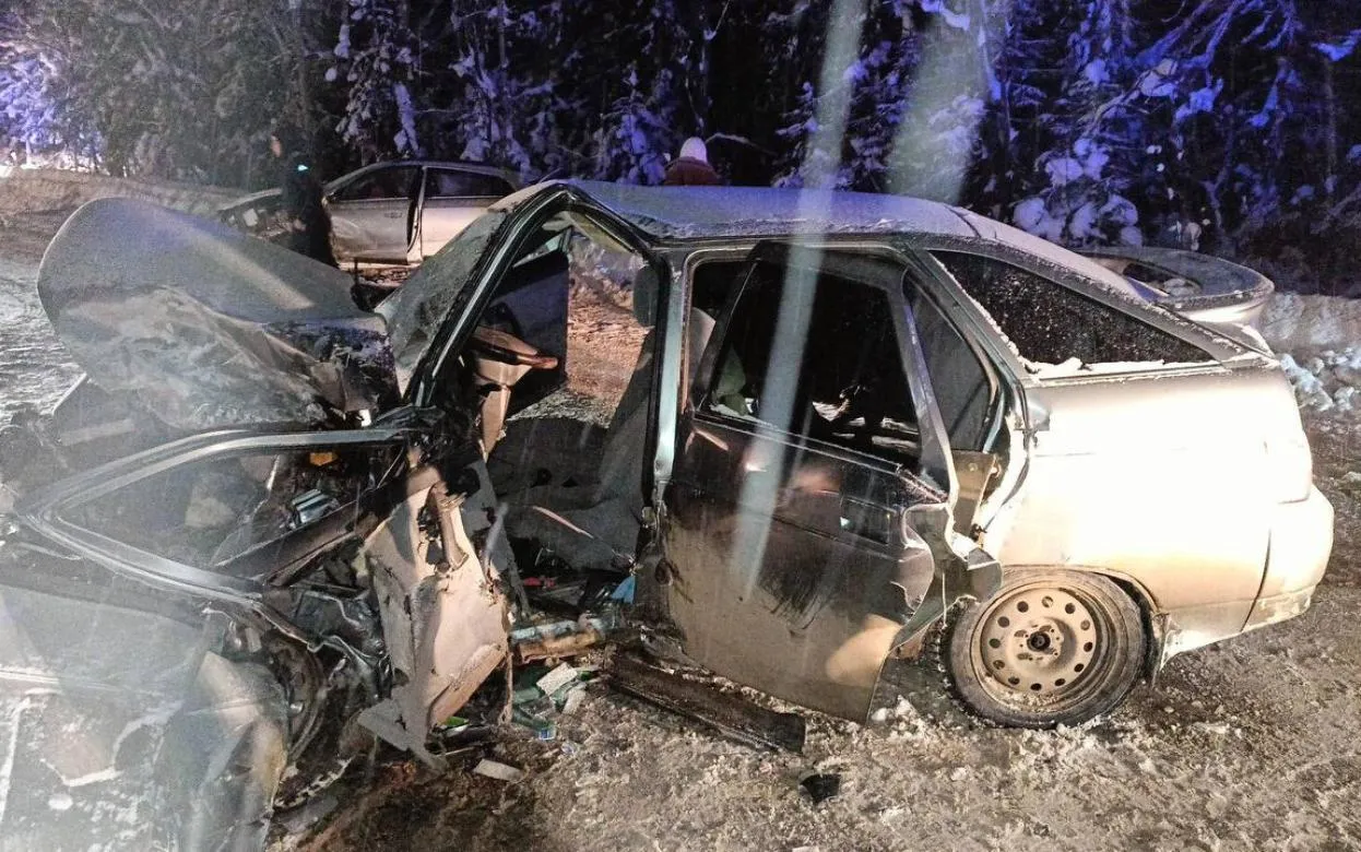 Трое молодых людей пострадали в ДТП в Сарапуле