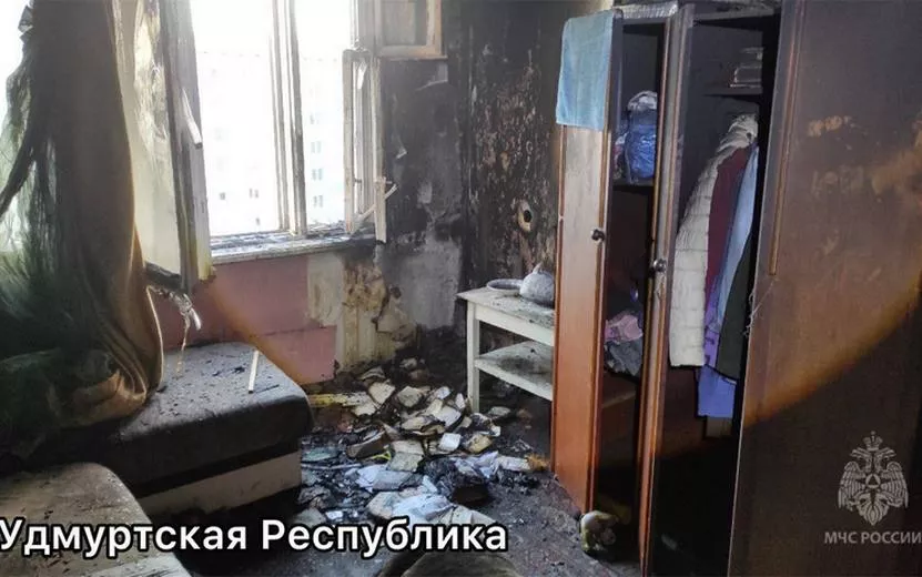 Квартира загорелась в Ижевске из-за оставленной без присмотра свечи