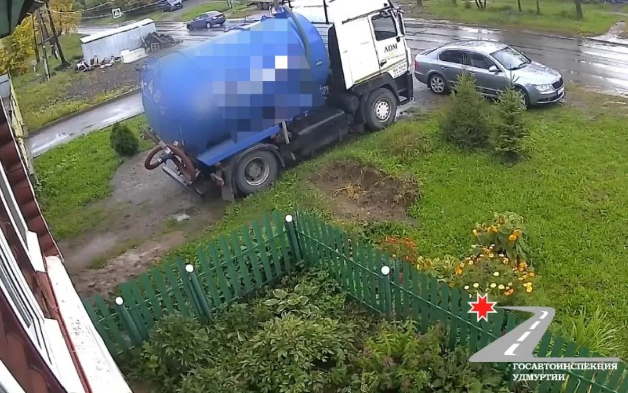 Двое взрослых и двое детей пострадали в ДТП в Ижевске
