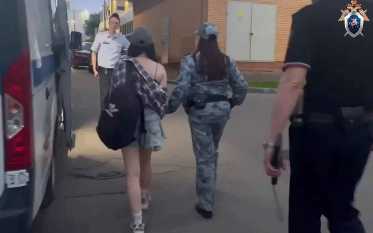 Двух участниц избиения девочки-подростка задержали в Ижевске