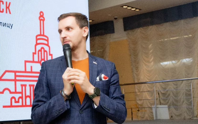 Владислав Соколов и Елена Серебренникова – ведущие модераторы стратегических сессий.