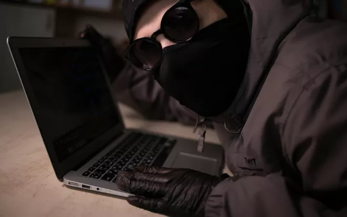 Более 200 тысяч рублей похитили у жителя Ижевска под предлогом смены мобильного тарифа