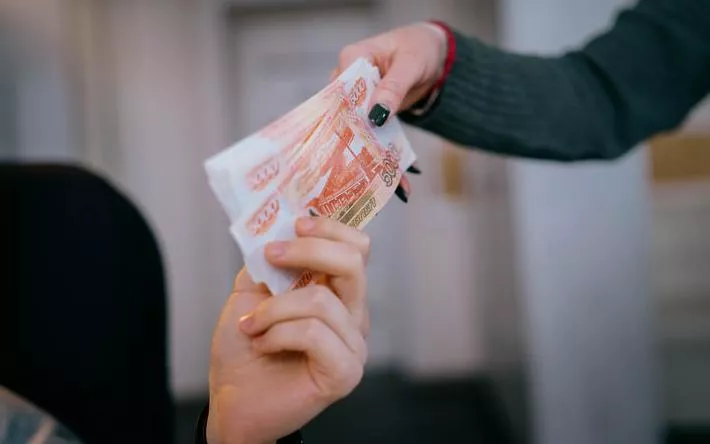 Менеджера кредитного кооператива в Удмуртии подозревают в хищении 420 тыс. руб. у вкладчицы