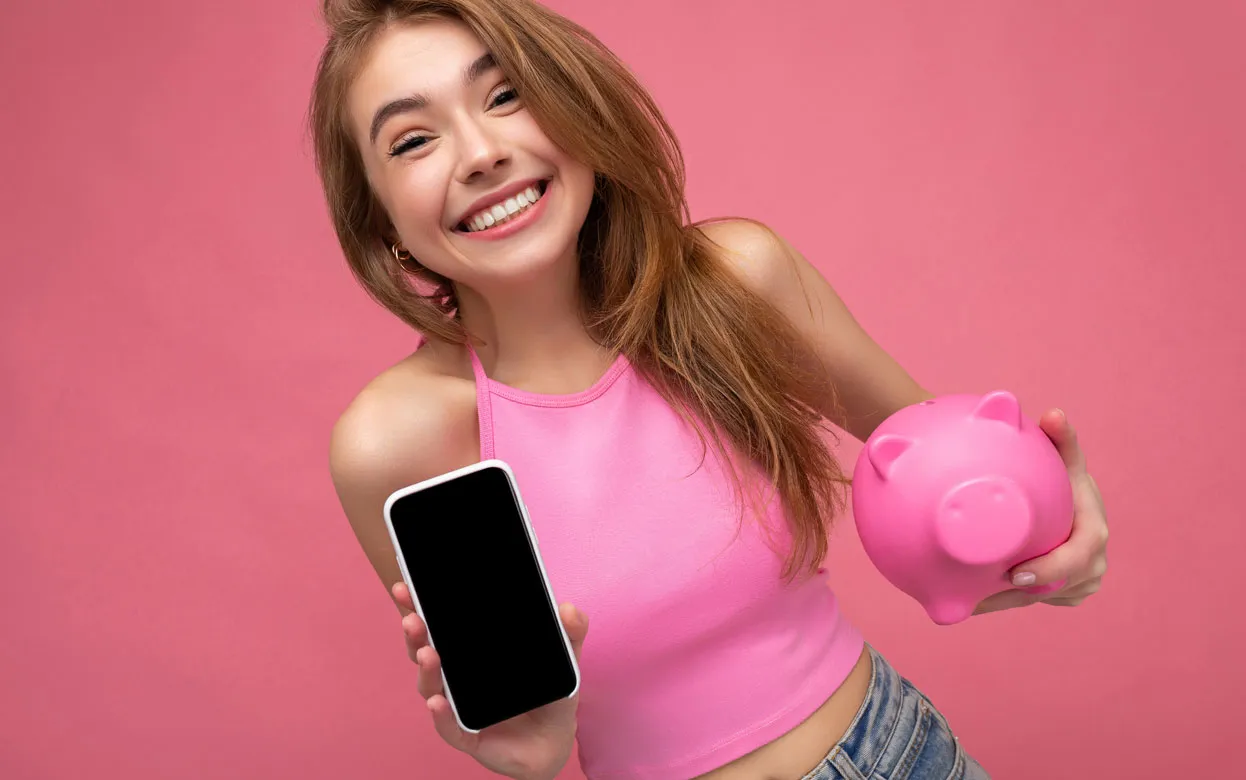 Экономите, а деньги все равно улетают? Какие приложения для смартфона помогут найти финансовые дыры