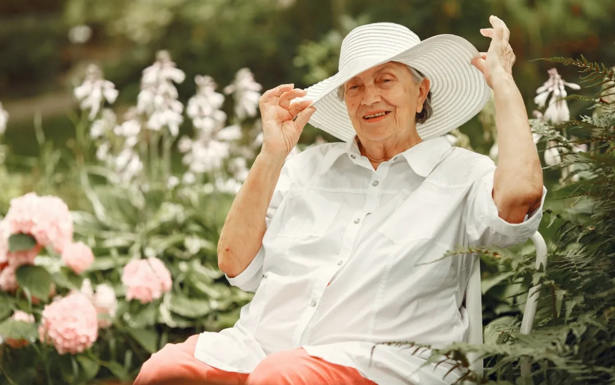 Не только таблетки и врачи: что на самом деле нужно для счастливой старости
