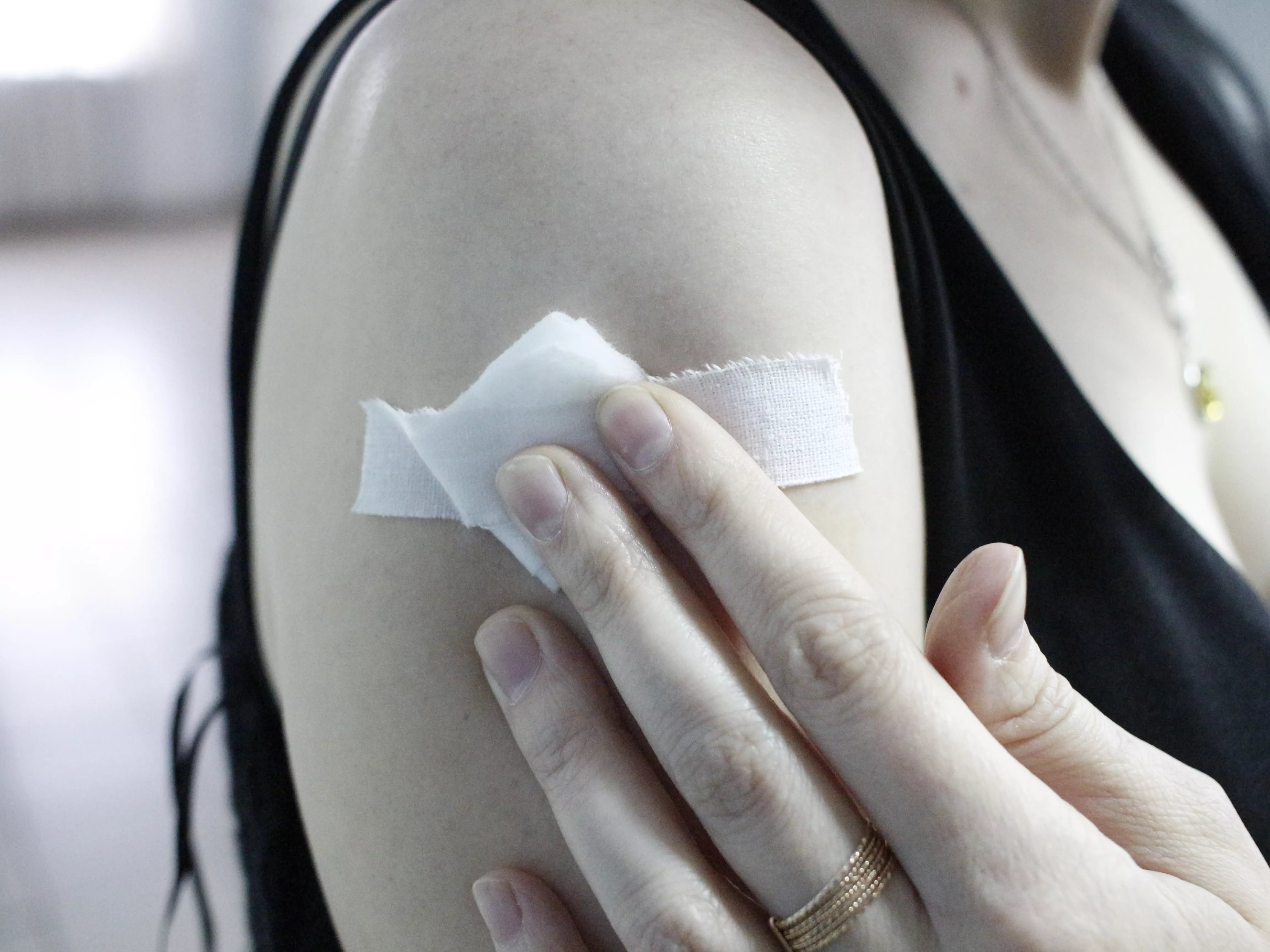 В Удмуртии появилась вакцина от коронавируса для пожилых людей и с хроническими заболеваниями