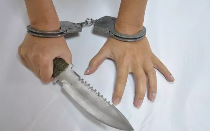 44-летняя жительница Ижевска обвиняется в убийстве своего сожителя
