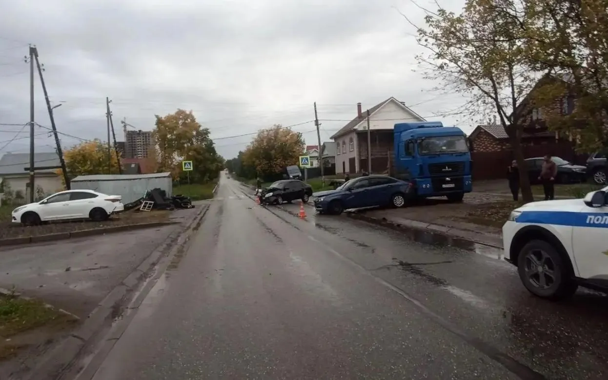 Двое взрослых и двое детей пострадали в ДТП в Ижевске
