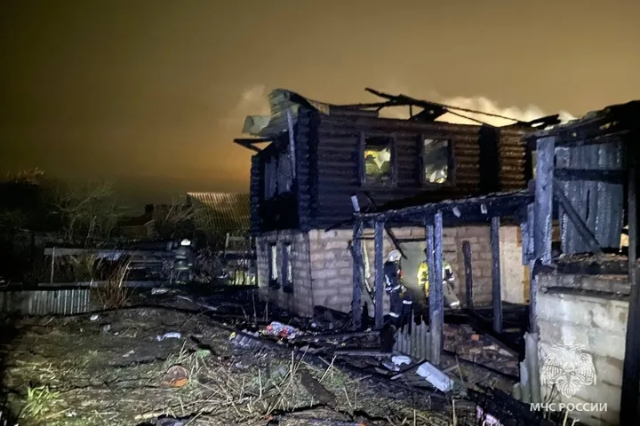 Два человека погибли в ночных пожарах в Удмуртии за сутки