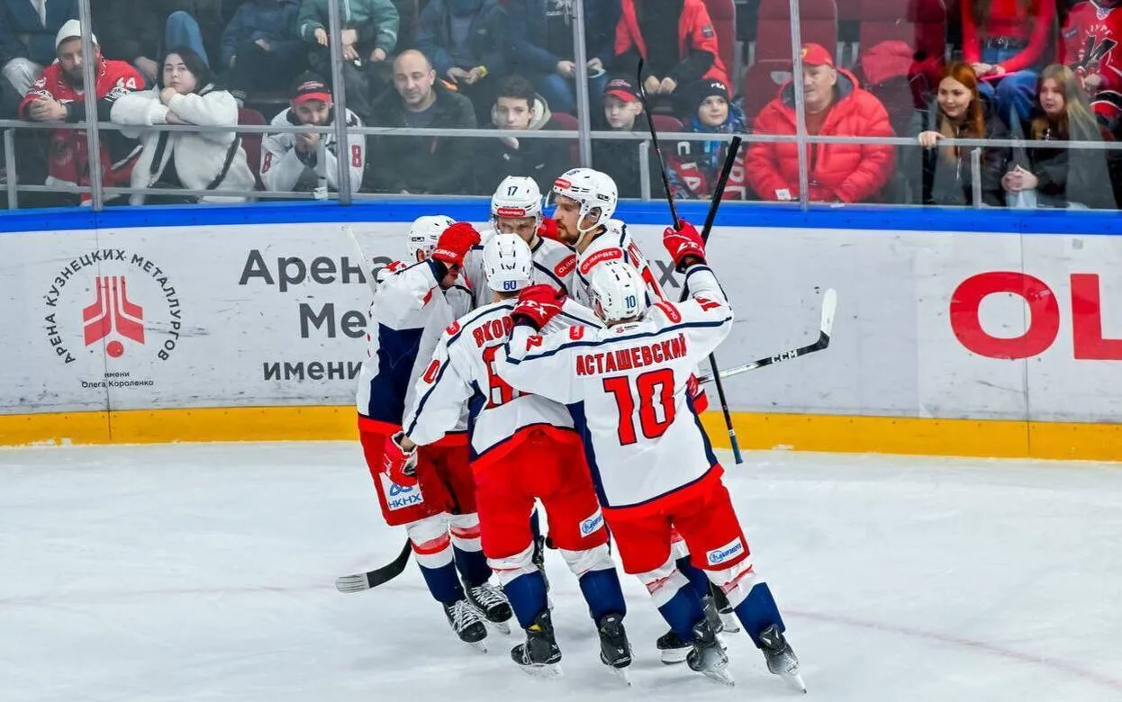 «Ижсталь» победила «Металлург» в Новокузнецке со счетом 3:1