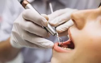Директора стоматологии в Ижевске обвиняют в мошенничестве с деньгами фонда ОМС