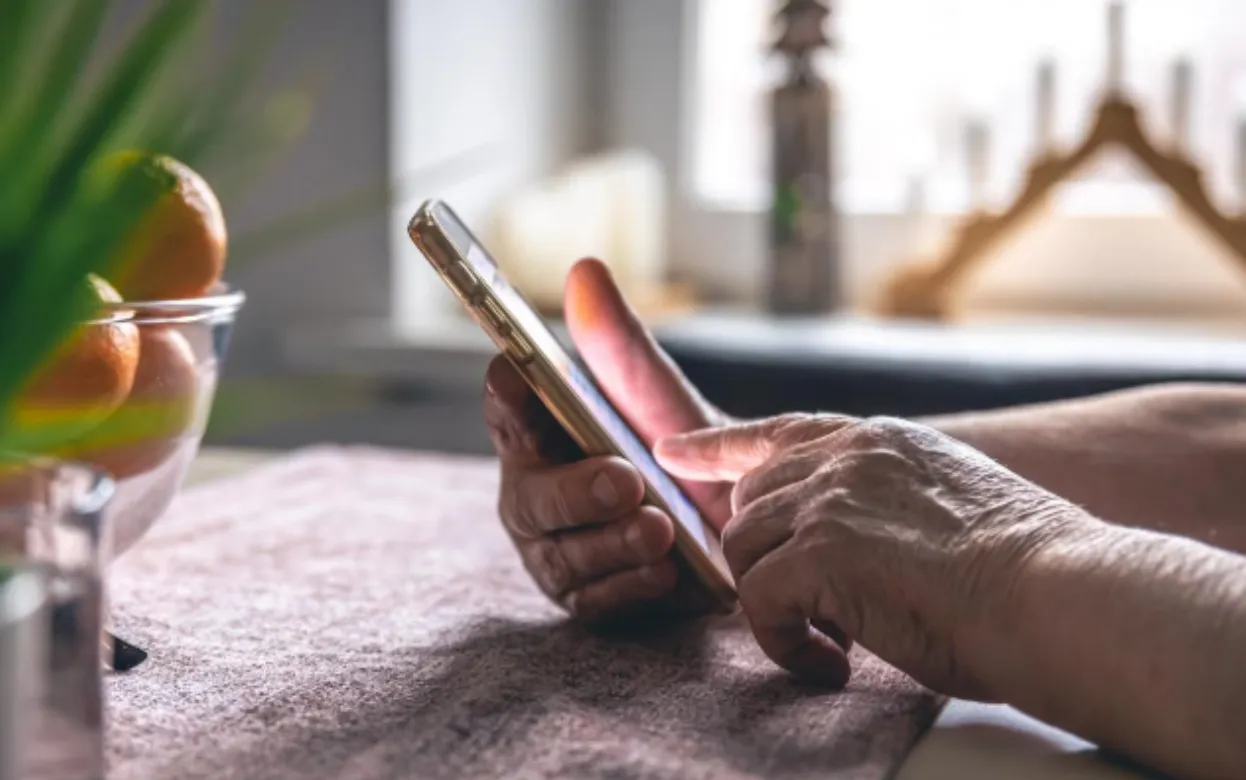 «Кибербабушка» поможет Билайну бороться с мошенниками